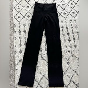 Lululemon Straight Leg/High Waist Yoga Pants